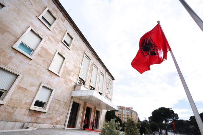 Qeveria miraton projektligjin për rezervat strategjike të naftës