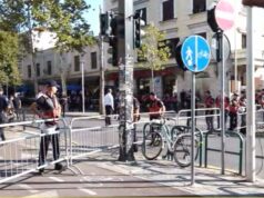 Protestë pranë Kuvendit, policia vendos gardhe metalike dhe forcon masat e sigurisë