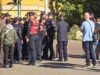 Protesta pranë Kuvendit, shoqërohen dy persona
