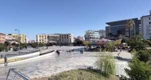 Shqipëria po plaket me ritme të shpejta, Fieri ndër qarqet më të moshuara në vend