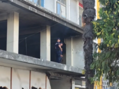 Zjarr në ish-Shtëpinë e Oficerëve në Fier