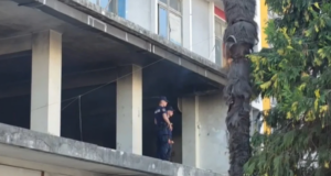 Zjarr në ish-Shtëpinë e Oficerëve në Fier