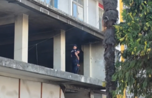 Zjarr në ish-Shtëpinë e Oficerëve në Fier