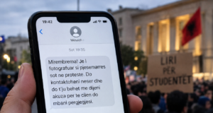 Denoncimi i mësuesve: Mesazhe kërcënuese për pjesëmarrjen në protestë, frikë nga akuzat