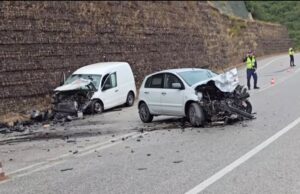 Aksident në autostradën Levan-Tepelenë, plagosen dy drejtuesit e automjeteve