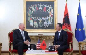 Peleshi pret në Kuvend Ambasadorin e ri të SHBA-ve në Shqipëri, Eric Wendt