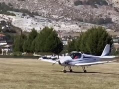Gjirokastër/12 avionë sportivë sjellin turistë nga Europa
