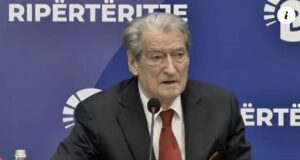 Berisha thirrje demokratëve: T’i bashkohemi protestës qytetare të enjten, pa flamuj e simbole!