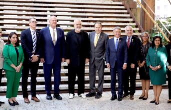 Rama publikon fotot nga takimi me delegacionin e Kongresit të SHBA-së