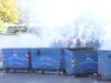 Protesta e të rinjve përhapet në Tiranë, nxënësit e gjimnazit “Partizani” bojkotojnë mësimin dhe djegin kosha mbeturinash