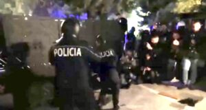 Rritet fondi për shpërblimin e policëve gjatë protestave, shtohen 71 përfitues