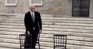 Rama rikthen karriget para Kryeministrisë: Dora ime është e shtrirë për dialog, dhunuesit do të paguajnë