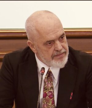 Rama paralajmëron masa ndaj protestuesve: “Do t’i ndjekim këmbëkëmbës”, pasoja edhe për familjet e të miturve