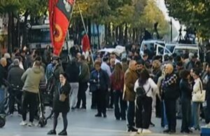 Protesta studentore, dita e 14-të: Protestuesit mblidhen para Ministrisë së Arsimit