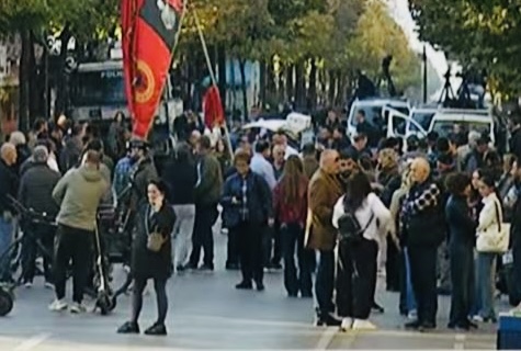 Protesta studentore, dita e 14-të: Protestuesit mblidhen para Ministrisë së Arsimit