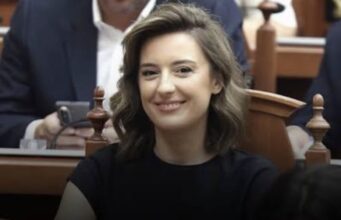 Zegjine Çaushi sqaron akuzat për apartamentin 240 mijë euro: E kam prenotuar me kredi dhe këste